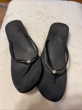 Women's Black Rhinestone Toe-Post Sandals